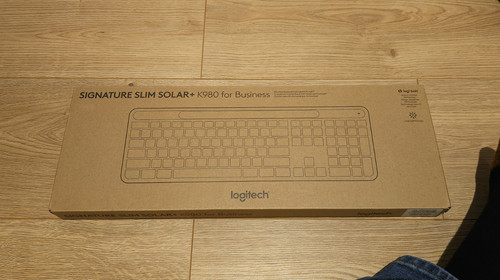 Logitech signature slim solar - logitech,