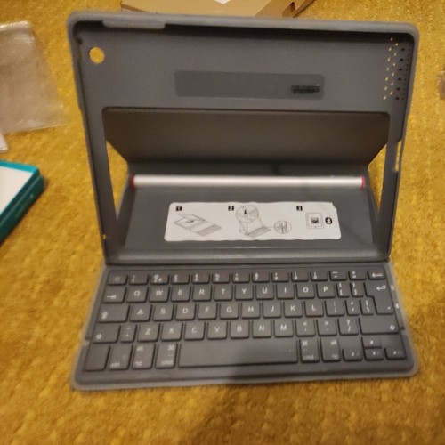 Logitech solar keyboard folio - keyboard,